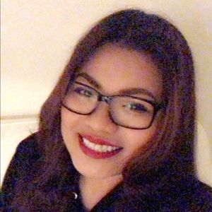 Meet your Posher, Fatima